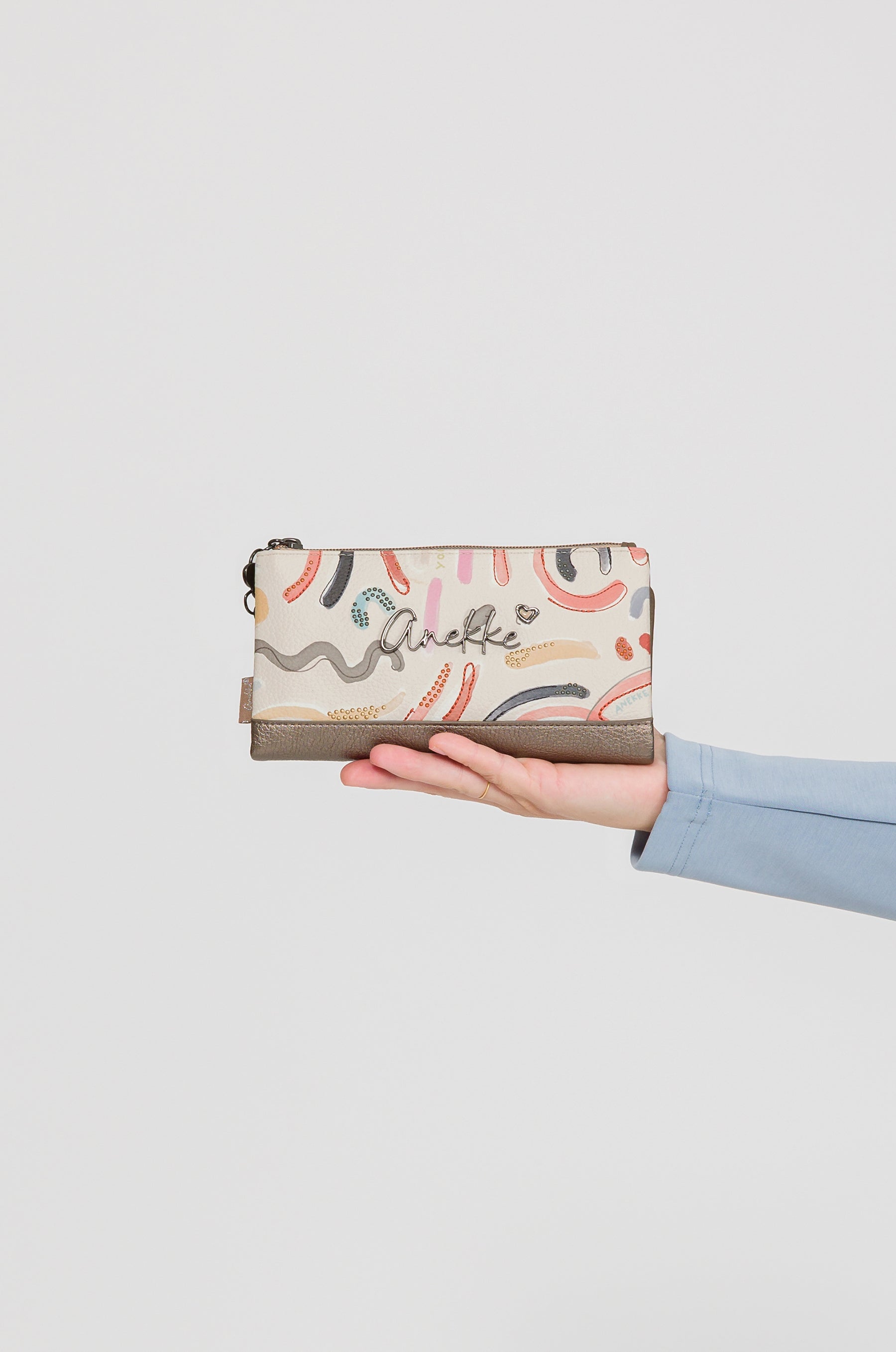 AN42749906-Beige