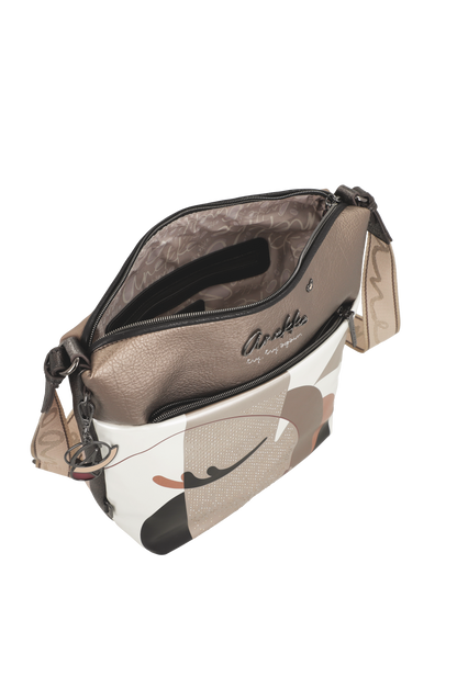 AN42753248-Beige
