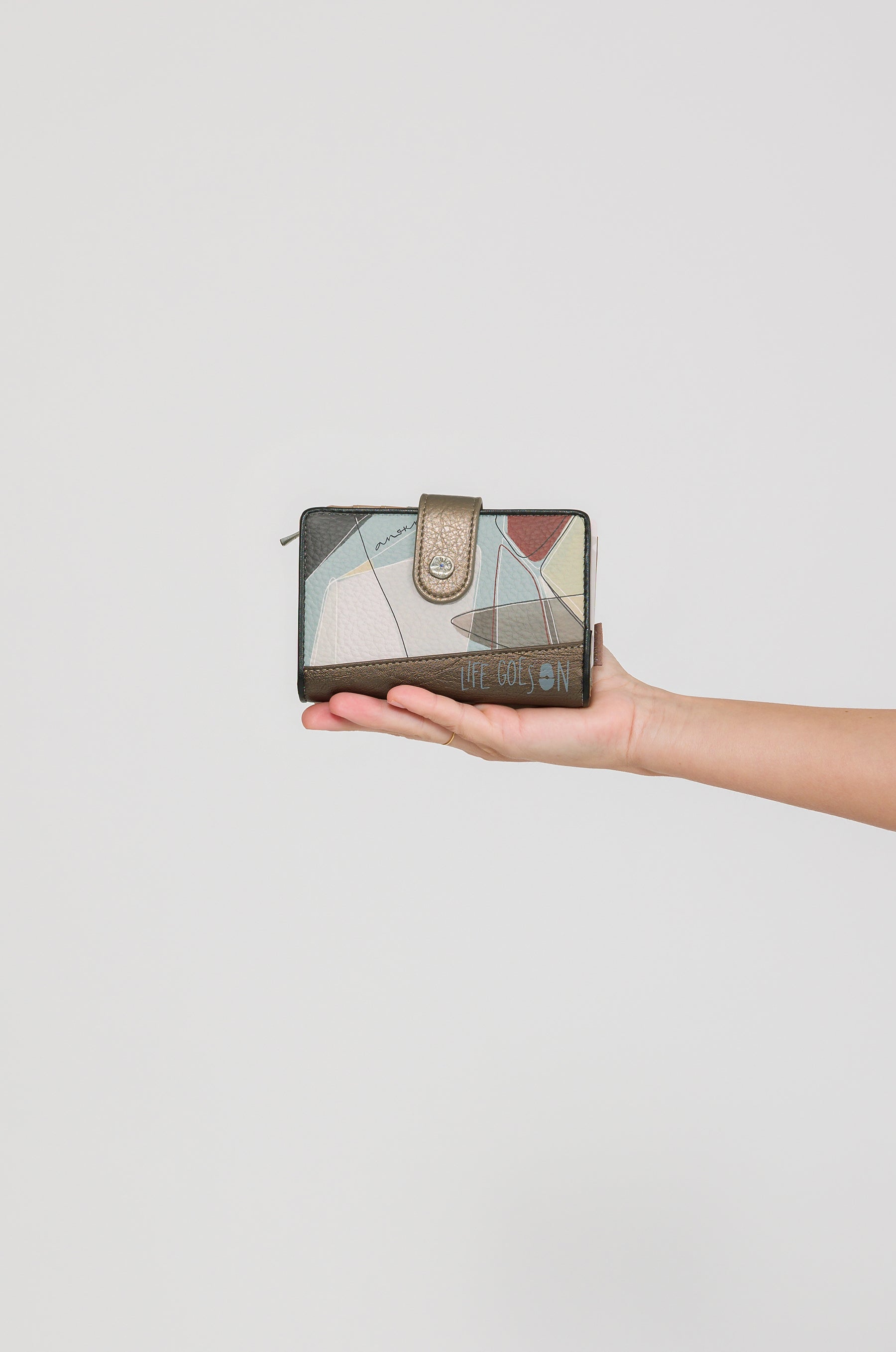 AN42809902-Beige