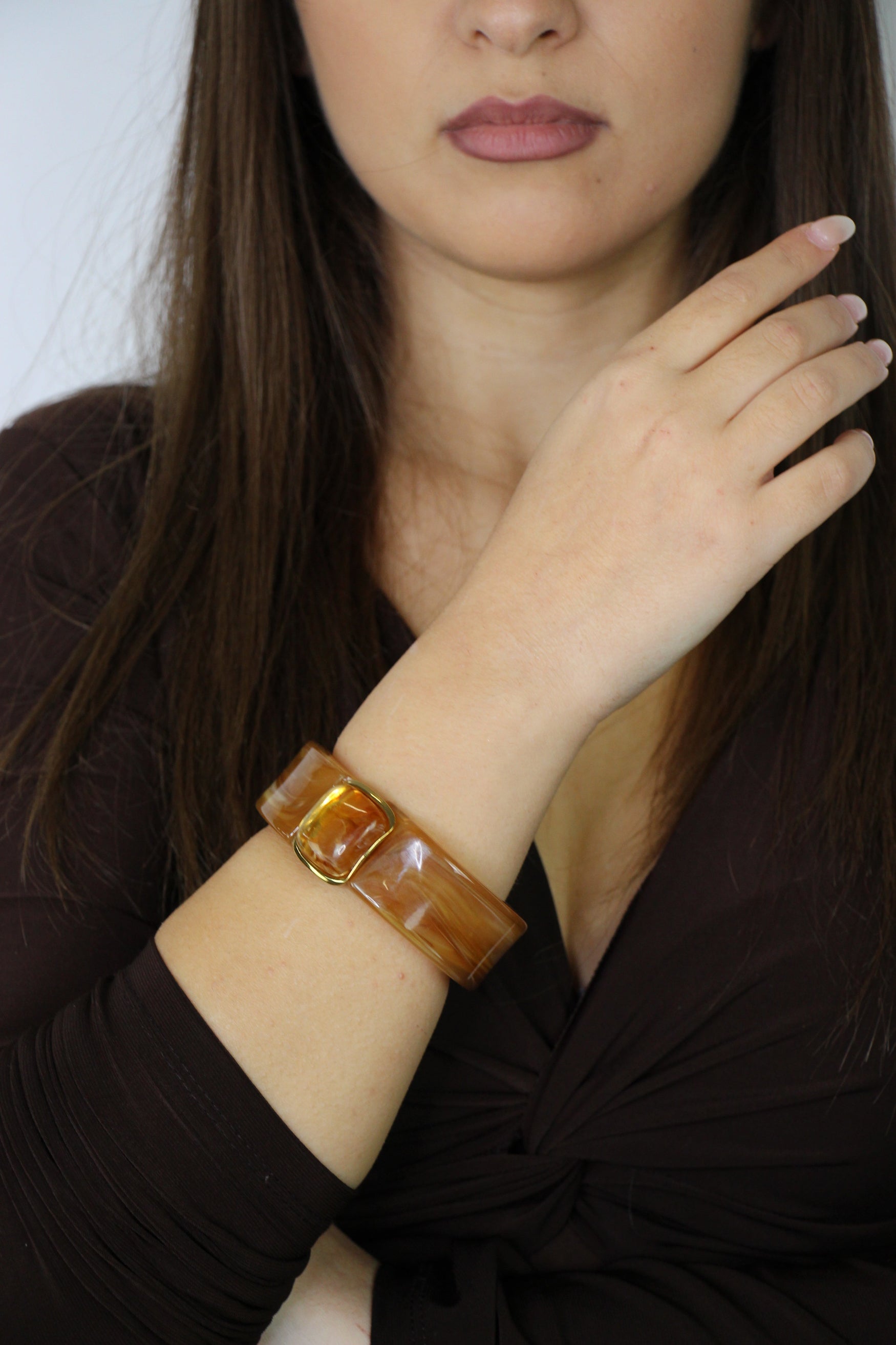 ZAG07731-Marrone